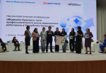 Бадма Башанкаев вручил сертификаты о прохождении курсов сестринского дела