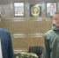 Басанг Манджиев вручил военнослужащему необходимое снаряжение - Единая Россия